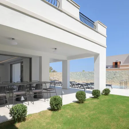 Ivory Villa, With Effusive Design, By Thinkvilla * Perama (Crete)